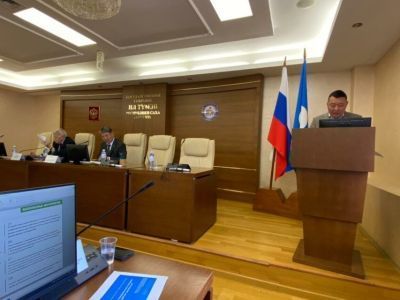 В Ил Тумэн обсудили реформу обращения с твердыми коммунальными отходами в Якутии