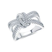 Серебряное кольцо с фианитами