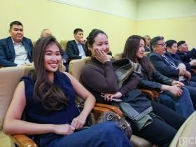 В Якутске с 75-летием поздравили заслуженного экономиста России Владимира Птицына