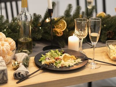 Названы продукты к новогоднему столу, которые можно купить заранее