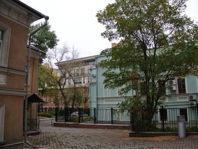 Городская усадьба И.Г. Григорьева - Писемских, кон. XVIII - XIX вв. Здесь в 1840-1850-х гг. располагался литературный салон, который посещали Н.В. Гоголь, П.А. Вяземский, Ф.Н.Глинка, Ф.И. Тютчев, С.П. Шевырев