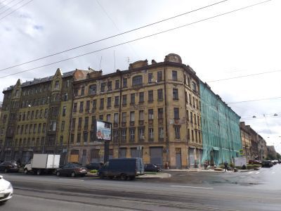 Дом Н.Ф.Целибеева. Здесь в 1906-1918 гг. размещалось первое в России высшее техническое учебное заведение для  женщин – Санкт-Петербургские Женские Политехнические курсы,  преобразованные в 1915 г. в Петроградский Женский политехнический институт