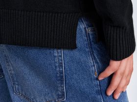 Джемпер прямого силуэта с округлой горловиной