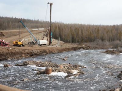 Мостовики ведут активную работу