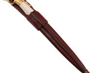 Подарочный нож Олень. Коллекция «Скифы», дамасская сталь с никелем, рукоять моржовый клык, гранат