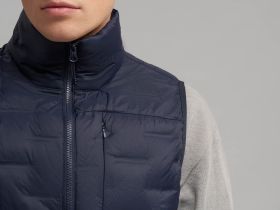 Стеганый пуховый жилет