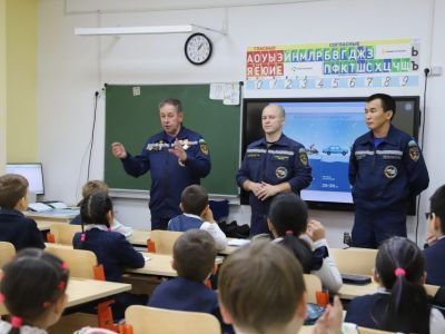 Школьникам Якутии рассказали о недопустимости выхода на тонкий лед