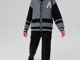 Кардиган трикотажный для мальчиков