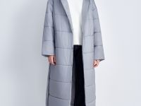 Стеганое утепленное пальто с поясом