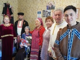 Ветерана-долгожительницу Якутска поздравили с наступающим Днем Победы