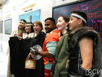 Стенд Якутии встретил гостей на Всемирном фестивале молодежи