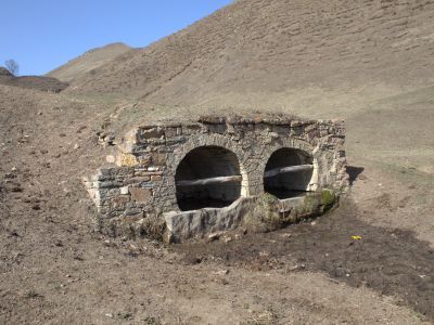 Родник "Вана шейниц Родник теплой воды"