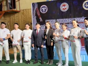 На помост мас-рестлинга вышла полиция Монголии!