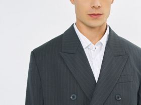 Двубортный пиджак в полоску O'STIN x Яндекс Книги, Серый