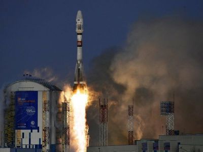Ракету "Союз-2.1б" с военным спутником запуcтили с космодрома Плесецк