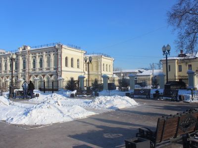 Начальная школа А.М. Кладищевой, высшее бесплатное училище, позже школа для монгольских детей