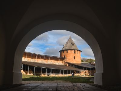 Тайны надвратного храма (Новгородский кремль)
