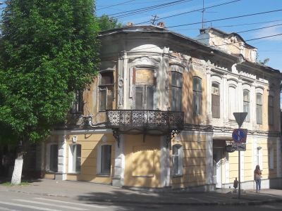 Дом жилой. Здесь жила поэтесса А.Н.Пасхалова, бывал Н.Г.Чернышевский