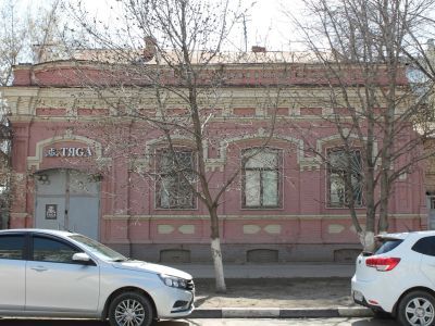 Жилой флигель с мезонином