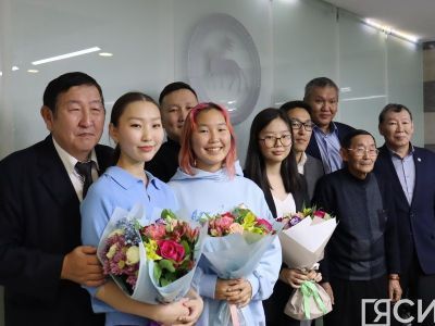 В Якутске поздравили лучших шашистов по итогам чемпионатов России и мира