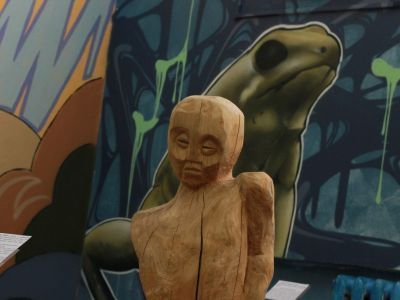 Коридор-портал, книжный мамонт, граффити: Открылась экспериментальная выставка «ФОКУС-КЭМ»