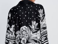 Блузка с укороченным рукавом и принтом