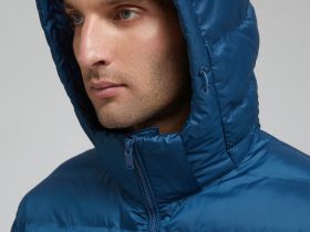 Утепленная куртка с капюшоном