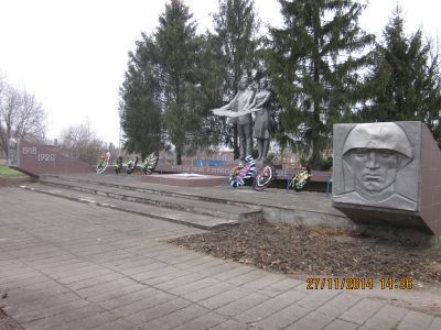 Братская могила жителей станицы, убитых фашистскими захватчиками