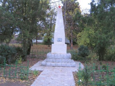 Обелиск землякам, погибшим в годы Великой Отечественной войны
