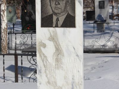 Могила Михайлова Владимира Степановича (1920-1991 гг.), Героя Советского Союза