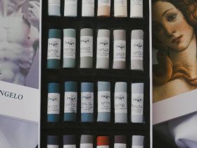 Набор пастели сухая Гамма, 24 серых цвета, картон.упак.