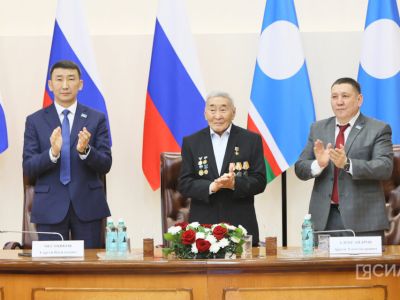 В Якутии отметили 80-летие Героя Труда России Михаила Готовцева