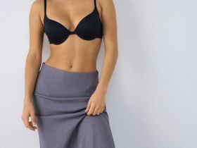 Бюстгальтер с формованными чашками, Черный