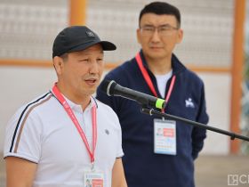 Сергей Местников встретился с волонтёрами Игр Манчаары