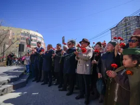 Памятник Федору Попову открыли в Якутске