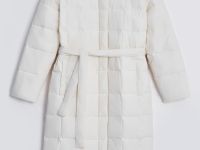 Стеганое утепленное пальто с капюшоном