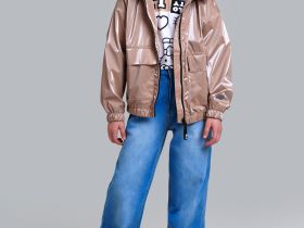 Куртка текстильная с полиуретановым покрытием для девочек (ветровка)