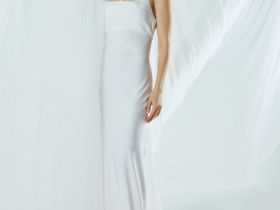 Платье на тонких бретелях, Белый