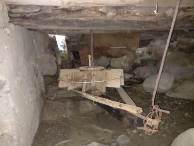Старинная водяная мельница