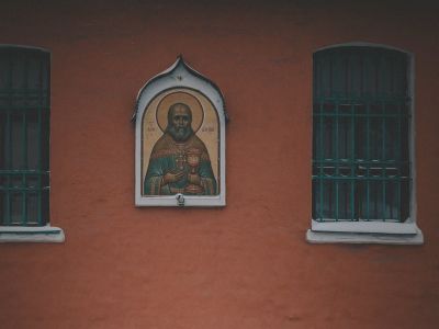 Москва не сразу строилась (Станция метро «Кузнецкий Мост»)