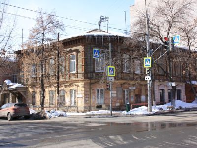 Дом, в котором была квартира следователя Самарского Окружного суда Г.Л.Тейтеля. В период жизни В.И.Ульянова /Ленина/ в Самаре он вместе с членами марксистского кружка бывал в этой квартире и слушал Анненкова о жизни декабристов в Сибири