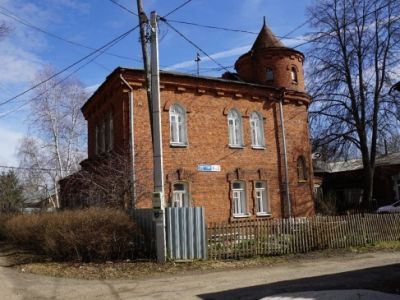 Жилой дом, пожарное депо