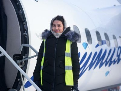 «Благодаря полетам я узнала людей!»: бортпроводник авиакомпании «Якутия» рассказала о своей работе