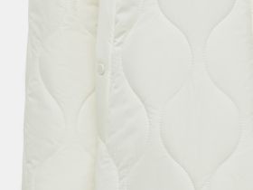 Стеганая утепленная куртка с воротником-стойкой