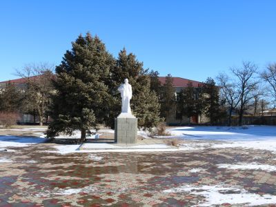 Памятник В.И.Ленину
