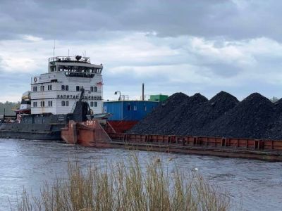 Первая партия угля перевезена по реке Амге