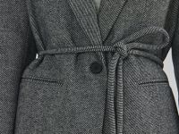 Однобортный жакет с тонким поясом, Серый