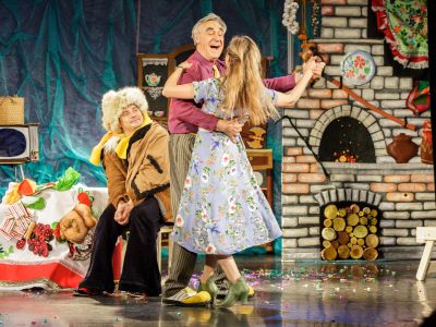 Билеты на Здравствуй, папа, Новый год! (Конгресс-холл ДГТУ) / Театр | Афиша | ИнфоТаймс