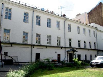 Городская усадьба, конец XVIII в.-начало XIX в.-Флигель, конец XVIII в.-начало XIX в., 1920-е гг. Здесь жил поэт А.Т.Твардовский