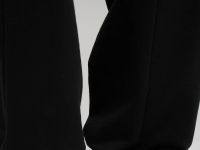 Брюки-джоггеры объемного кроя из футера